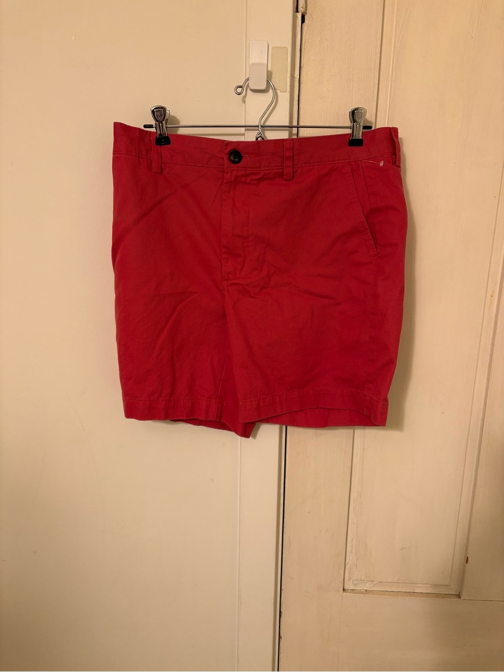 Amazon Essentials Men's Pink Flat-Front Shorts